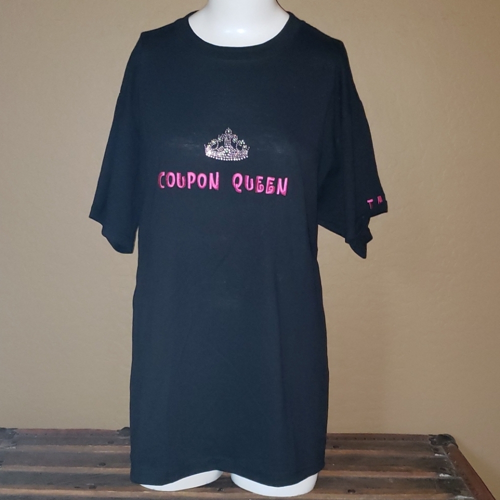 NWOT Coupon Queen T-shirt (0010)